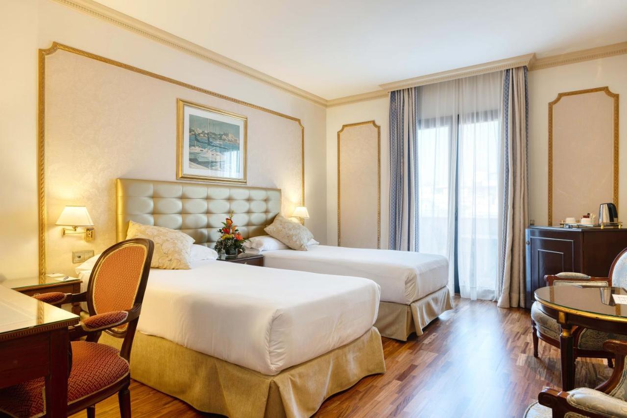 Hotel Roger De Lluria Barcelona Exterior foto
