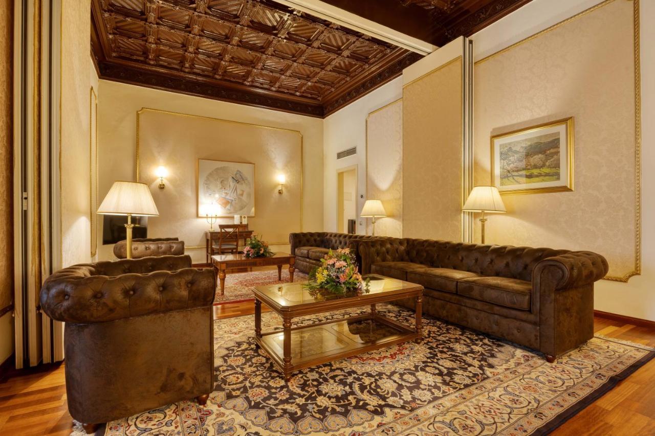 Hotel Roger De Lluria Barcelona Exterior foto